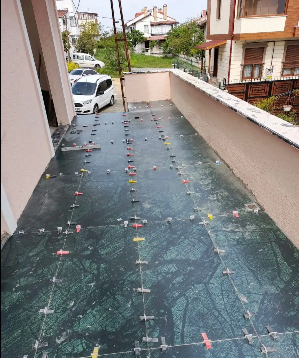 Duş alanında fayans ve su yalıtımı detayı